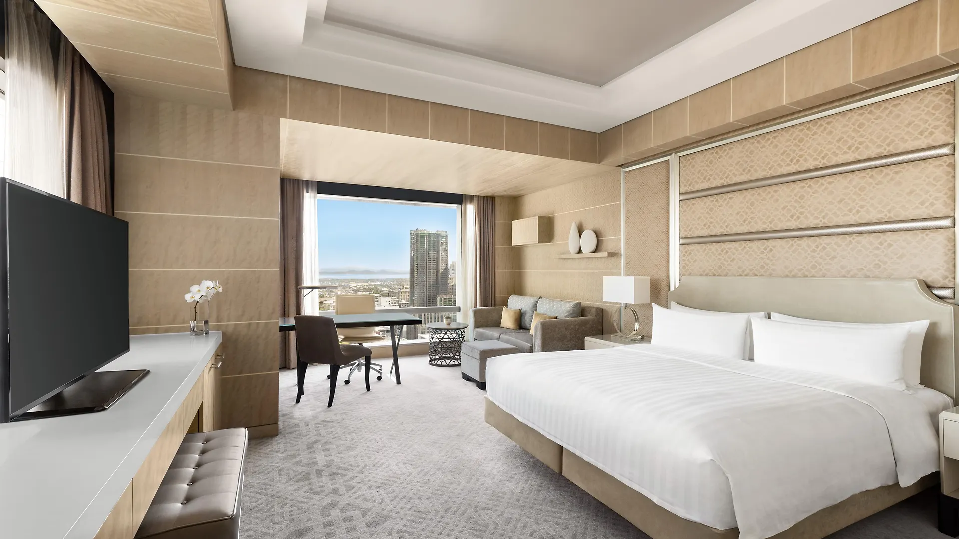 Shangri-La The Fort, Manila Taguig Hotel