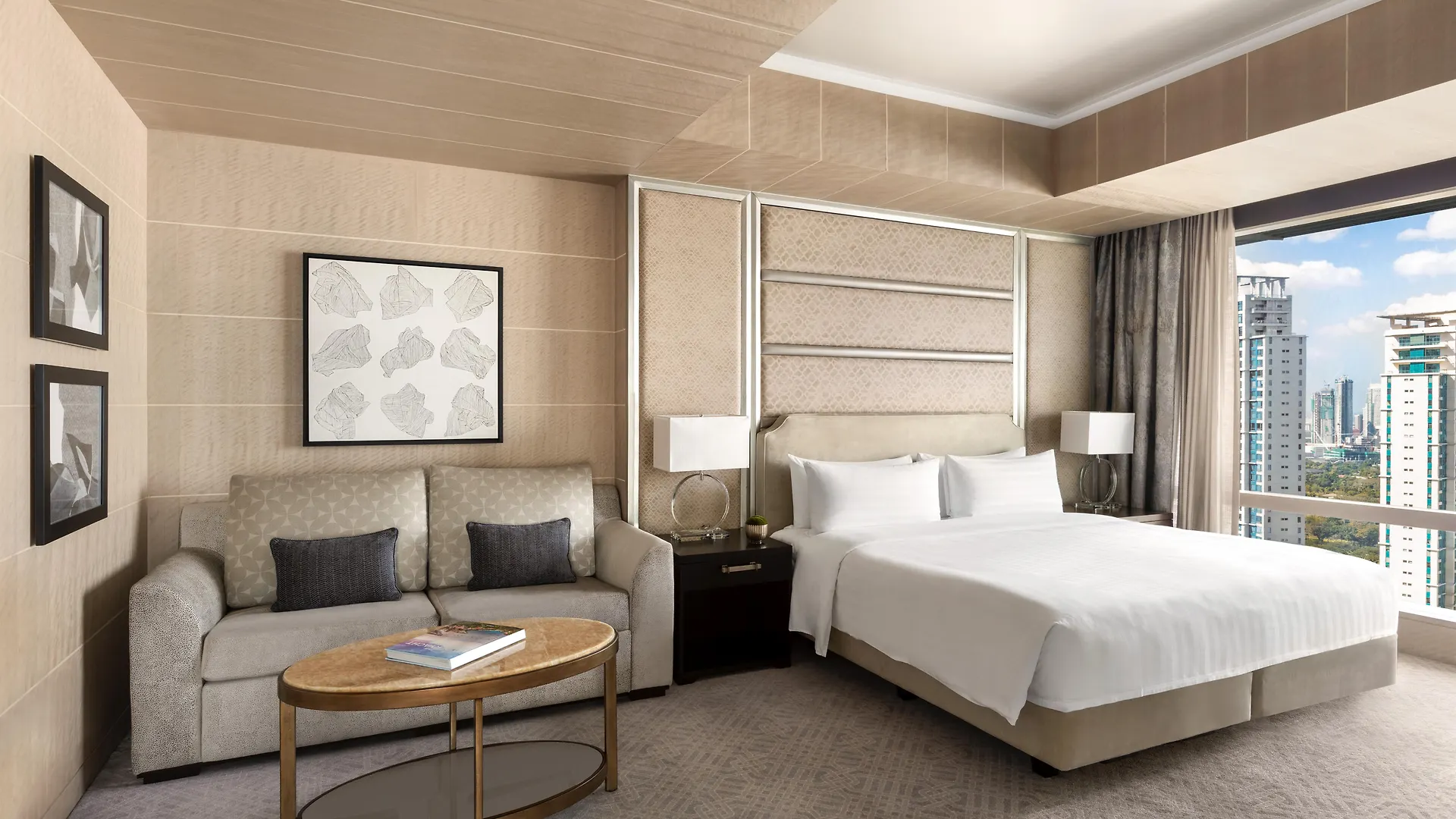 Shangri-La The Fort, Manila Taguig Hotel