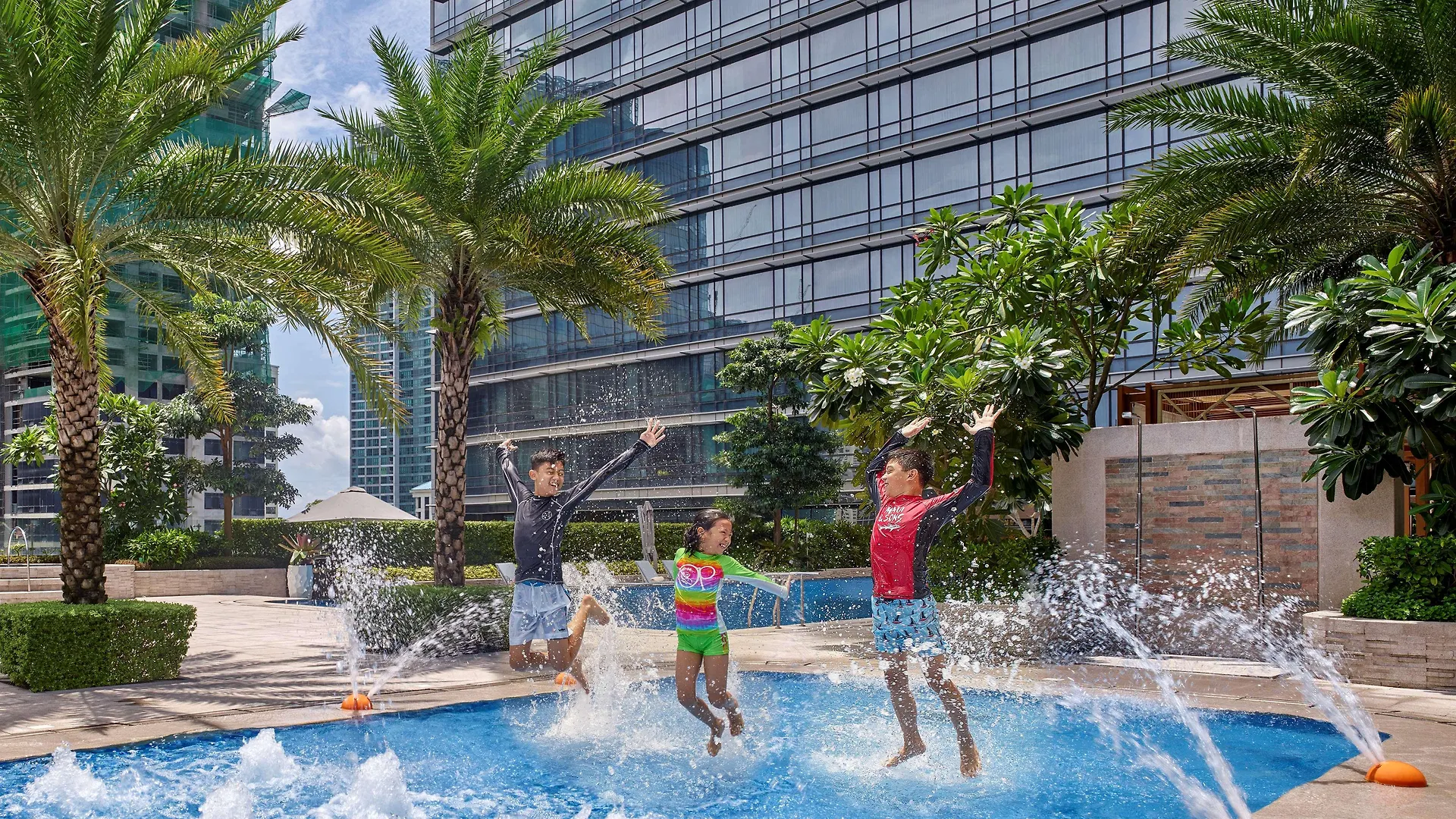 Shangri-La The Fort, Manila Taguig