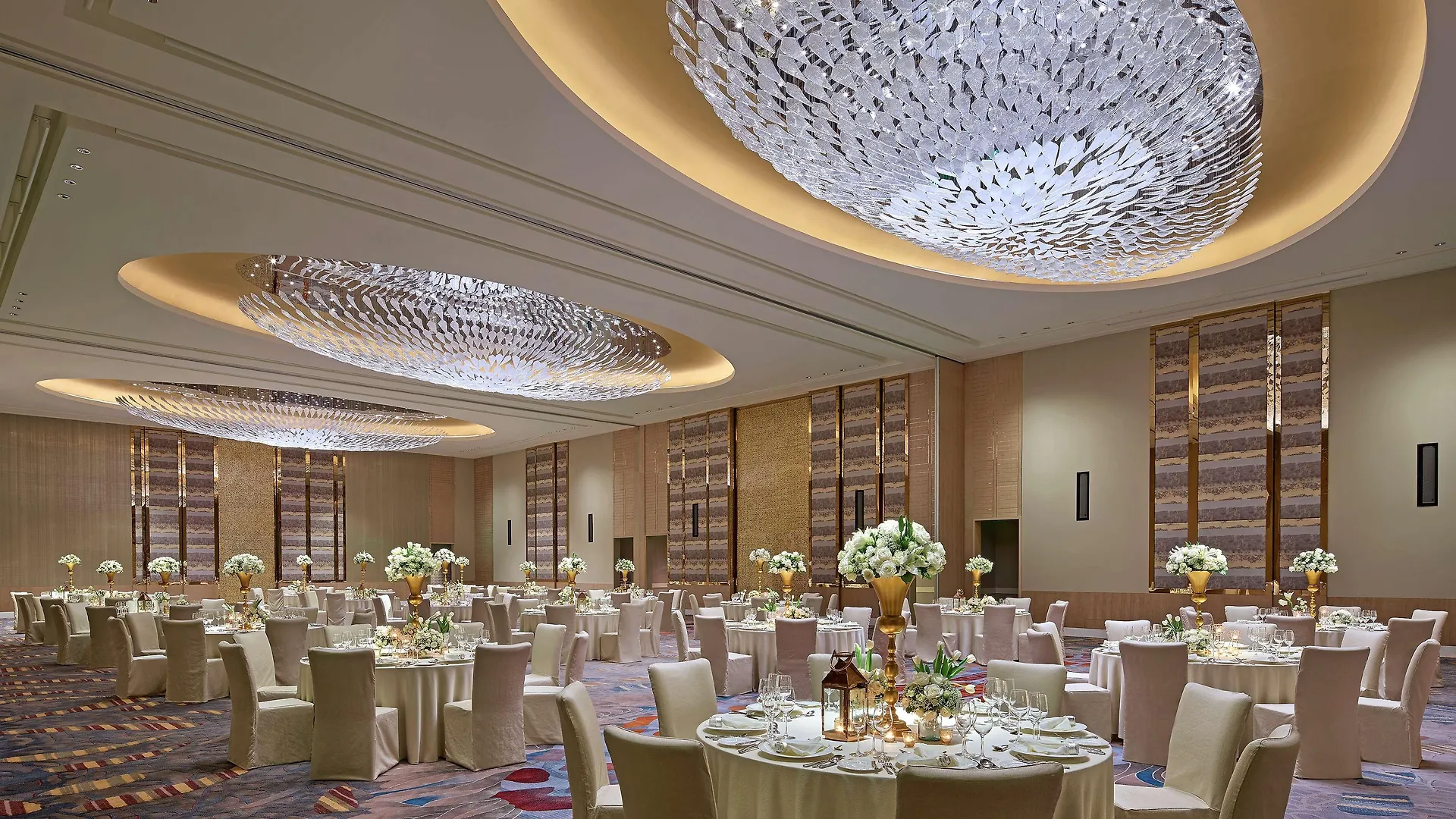 Shangri-La The Fort, Manila Taguig Hotel